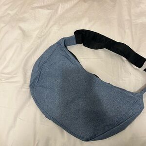 Brand New Baggu Crescent Bag- digital denim